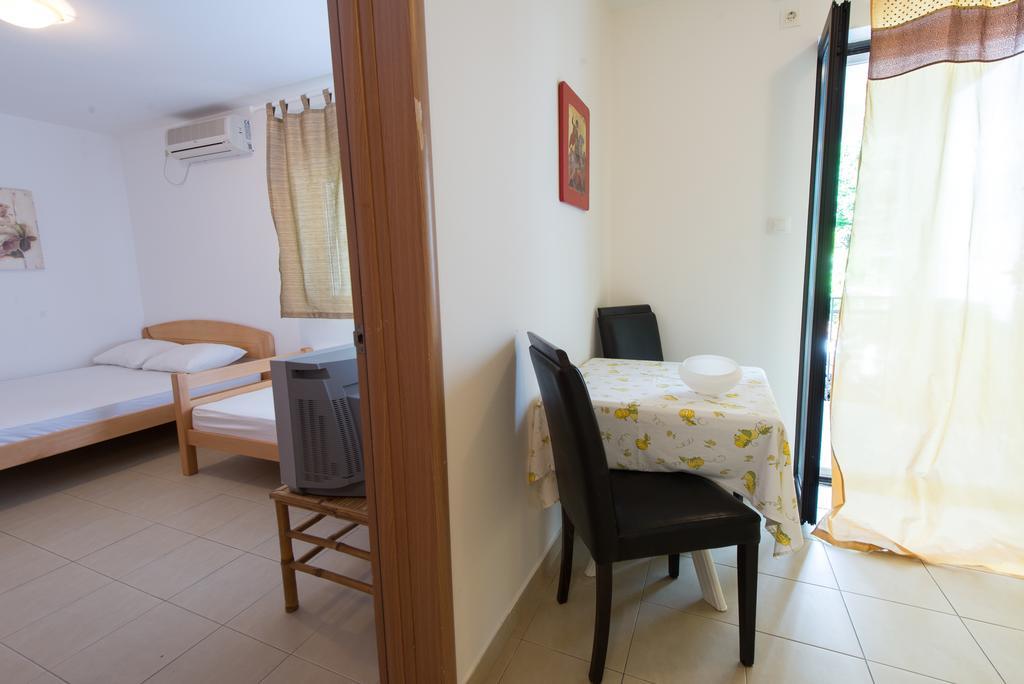 Apartments Mtv Petrovac Kültér fotó