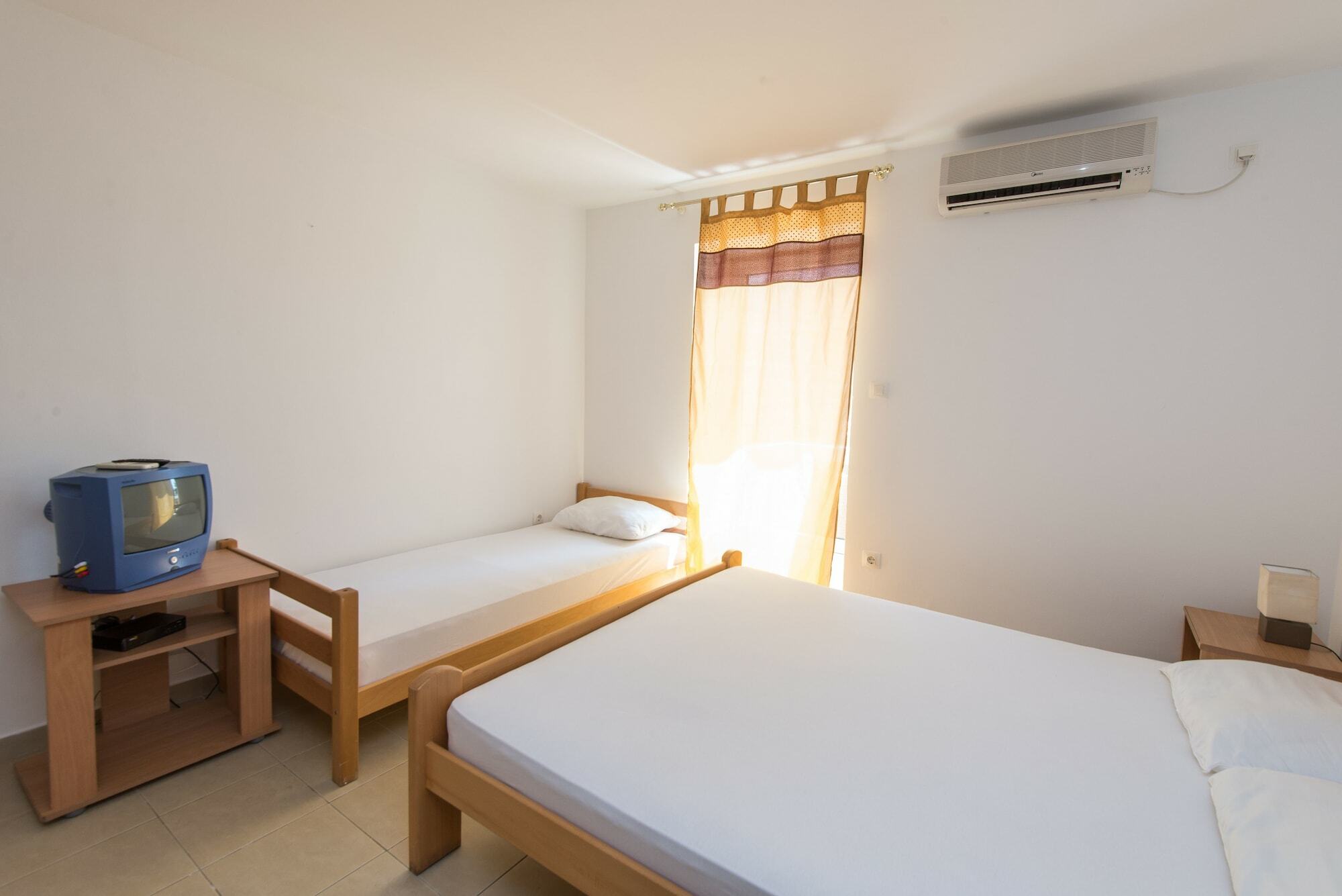 Apartments Mtv Petrovac Kültér fotó